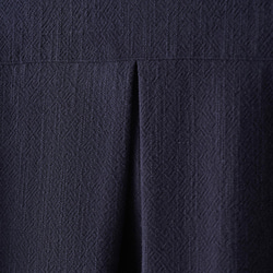 シルエットに一目惚れ、お洒落な一着。コットンリネンオープンシャツブラウス 長袖ブラウス　紺色　230908-3 9枚目の画像