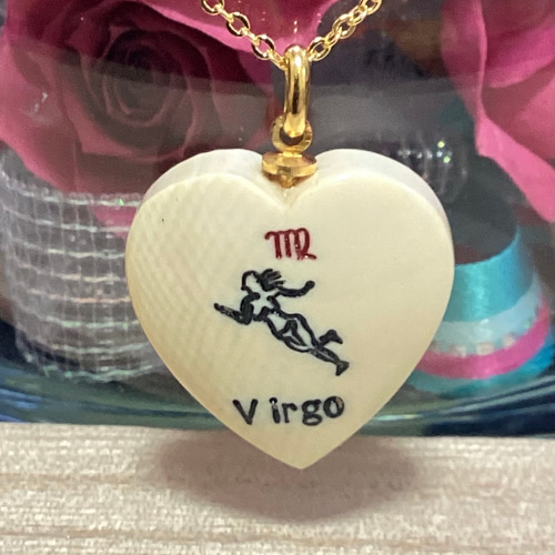 ペンダント乙女像