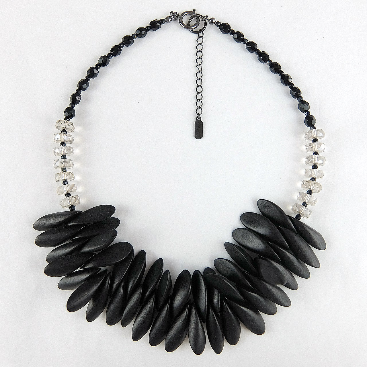 エッセレ・ブラックウッドティアドロップモチーフ ステートメント ネックレス
