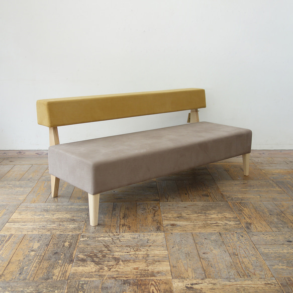 2.5s Border sofa（NA×背:SA-135 OCHRE  座:SA-186 WALNUT) 5枚目の画像