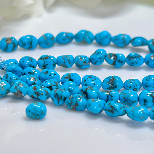 1個　スリーピングビューティー　ターコイズ　スパイダーウェブターコイズ　天然石　タンブル　無染色　 4枚目の画像