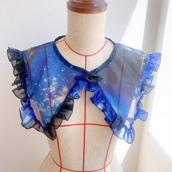 送料無料！星柄襟×ブルーの星空&スペース柄（表裏） 襟付きスタイ 送料無料！星柄襟×ブルーの星空&スペース柄（表裏） 襟付きスタイ