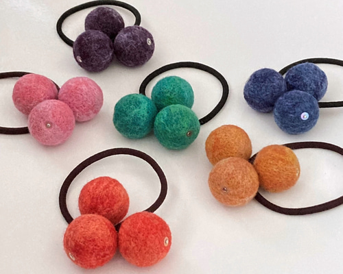 フェルトボールのヘアゴム ヘアゴム coperta 通販 16505392｜Creema