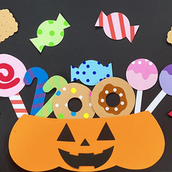 新作♡A4 ハロウィンデザインペーパー＆コラージュシート60枚　お菓子つき　素材 新作♡A4 ハロウィンデザインペーパー＆コラージュシート60枚お