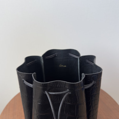 巾着　牛革 COOCO ショルダーバッグ バッグ 「牛革」シュリンクレザー 巾着型