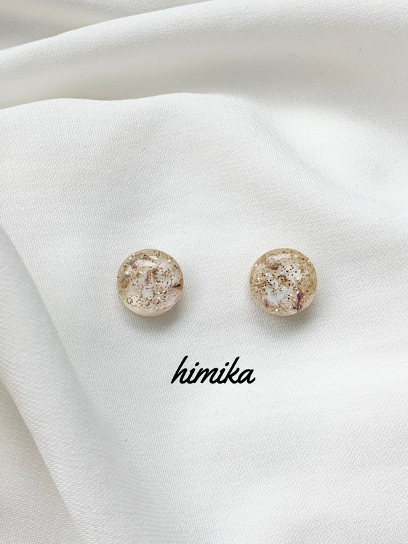 No.124 ハンドメイド ピアス アクセサリー レジン 小粒 ピアス 