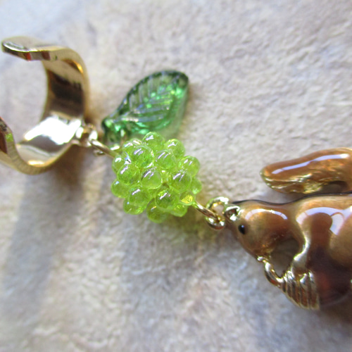 ◇3699 リスとどんぐり カーネリアンのピアス・イヤリング ピアス 