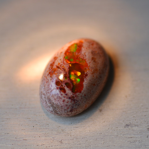 カンテラ・オパール＊オーバル・カボション・カット＊8.20ct