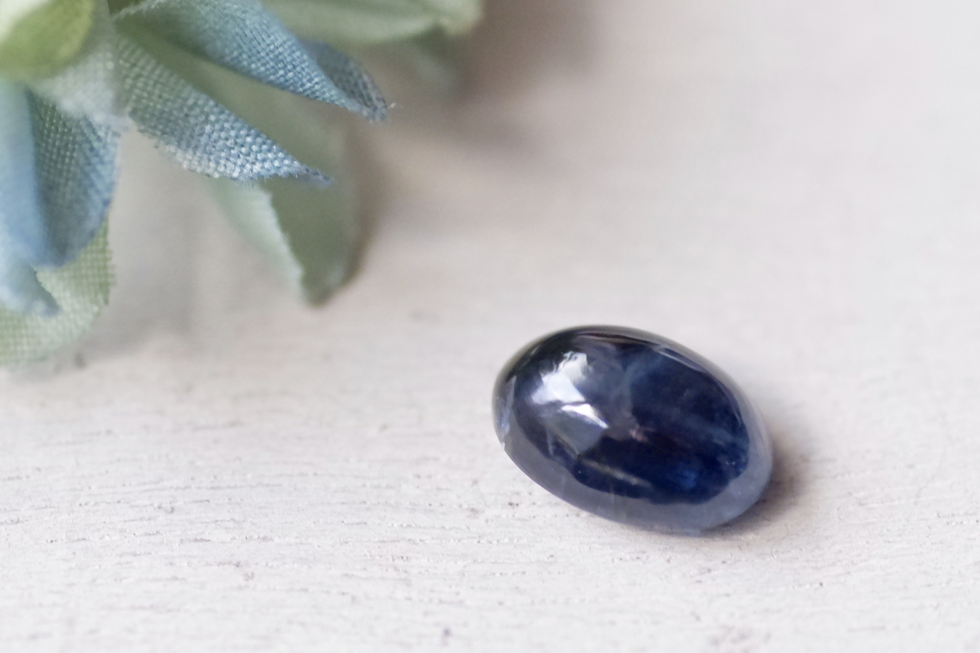 カイヤナイト＊オーバル・カボション・カット＊4.22ct＊10.8×7.6mm＊KY-003