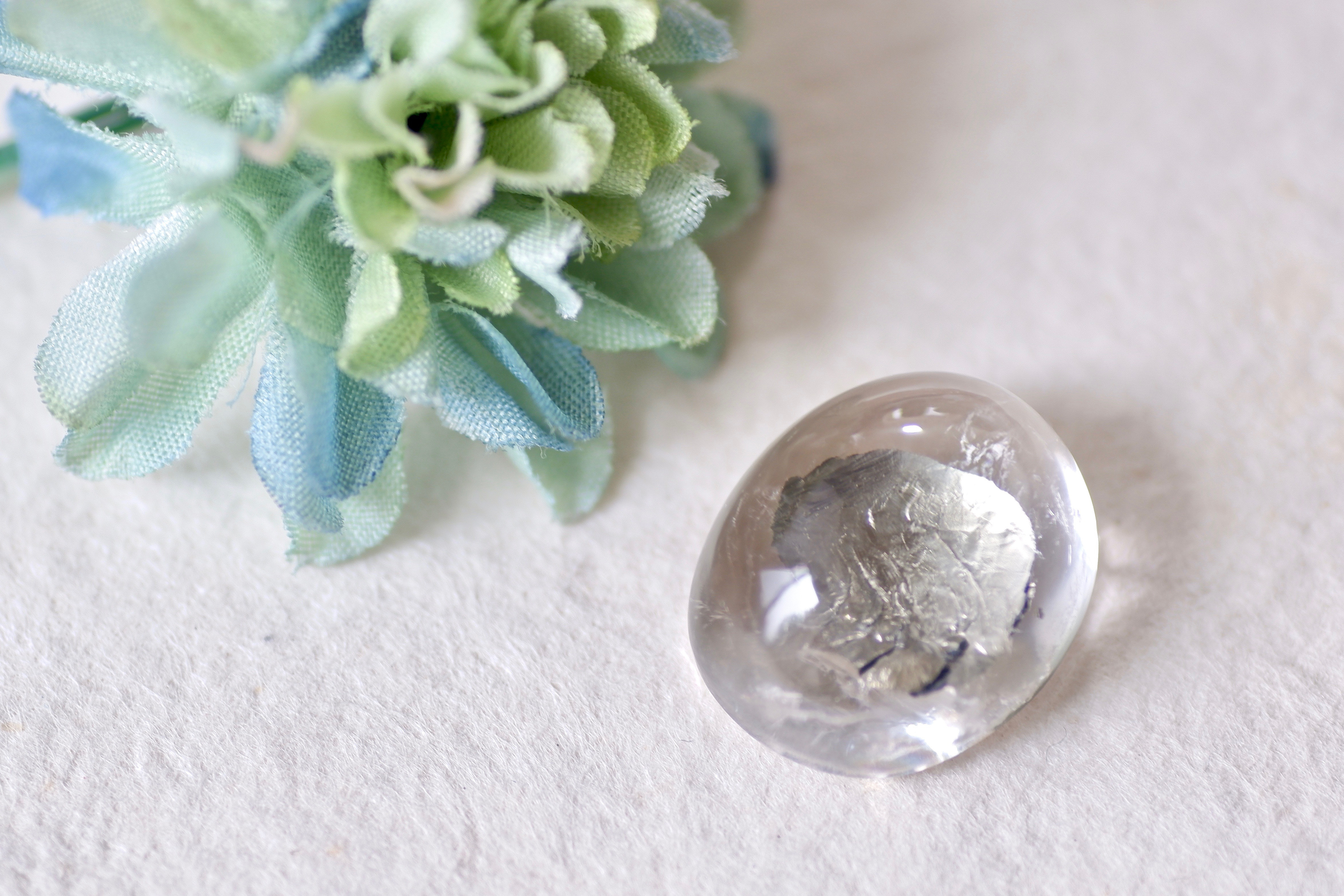 マーカサイト・イン・クォーツ＊オーバル・カボション・カット＊31.76ct＊20.5×17.2mm＊IQU-038