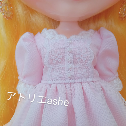 スクエア襟のマキシ丈リバティレース リカちゃん ブライス ブライス