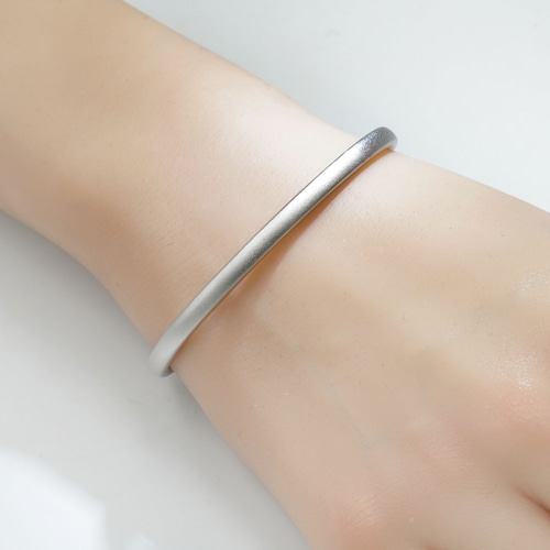 【ゆでたま】　agete バングル　未使用 ゆでたま様専用】 agete バングル 未使用 - メルカリ