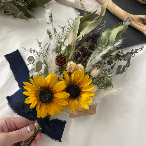 パンパスグラスの横長スワッグ ニューボーンフォト バースディフォト パンパスグラスの横長スワッグ ニューボーンフォト バースディフォト