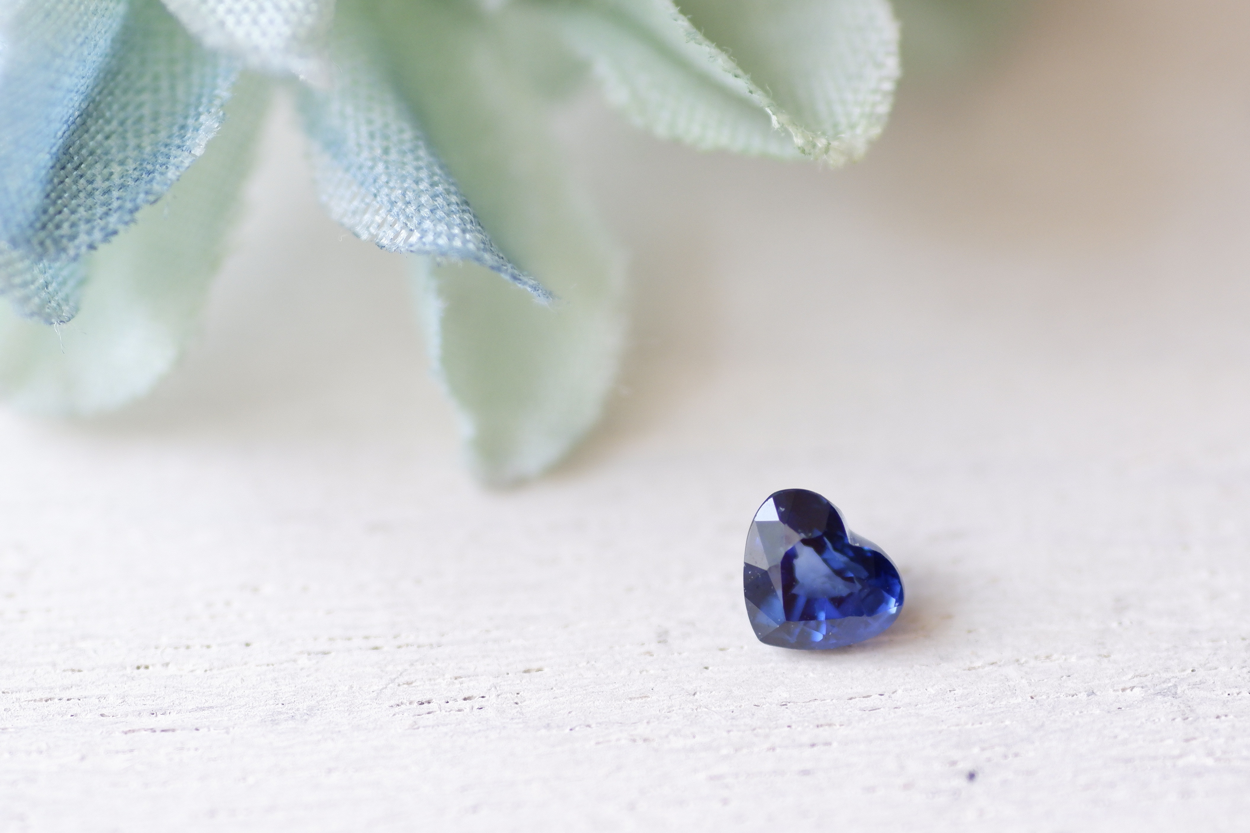 ブルー・サファイア＊♡カット＊0.40ct＊3.6×4.3mm＊COS-003
