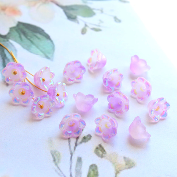 新作！10mmお花、すずらんのガラスビーズ　パープルグラデーション×レインボー 19枚目の画像