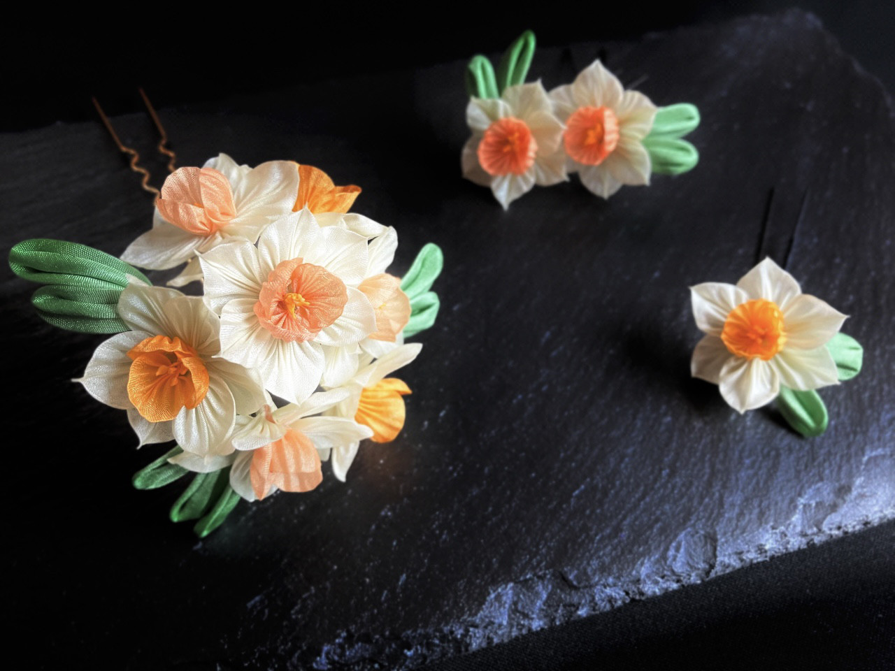 【水仙 〜まどか〜】つまみ細工　髪飾り　かんざし　結婚式　七五三　卒業式　成人式　袴 14,938円