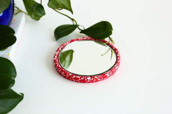 ジェスモナイトの小さなミラー（レッド） 手鏡 Risa Azuma 通販