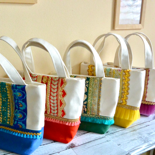 推しカラーRED 金と赤のインド刺繍リボントートバッグ【Sサイズ