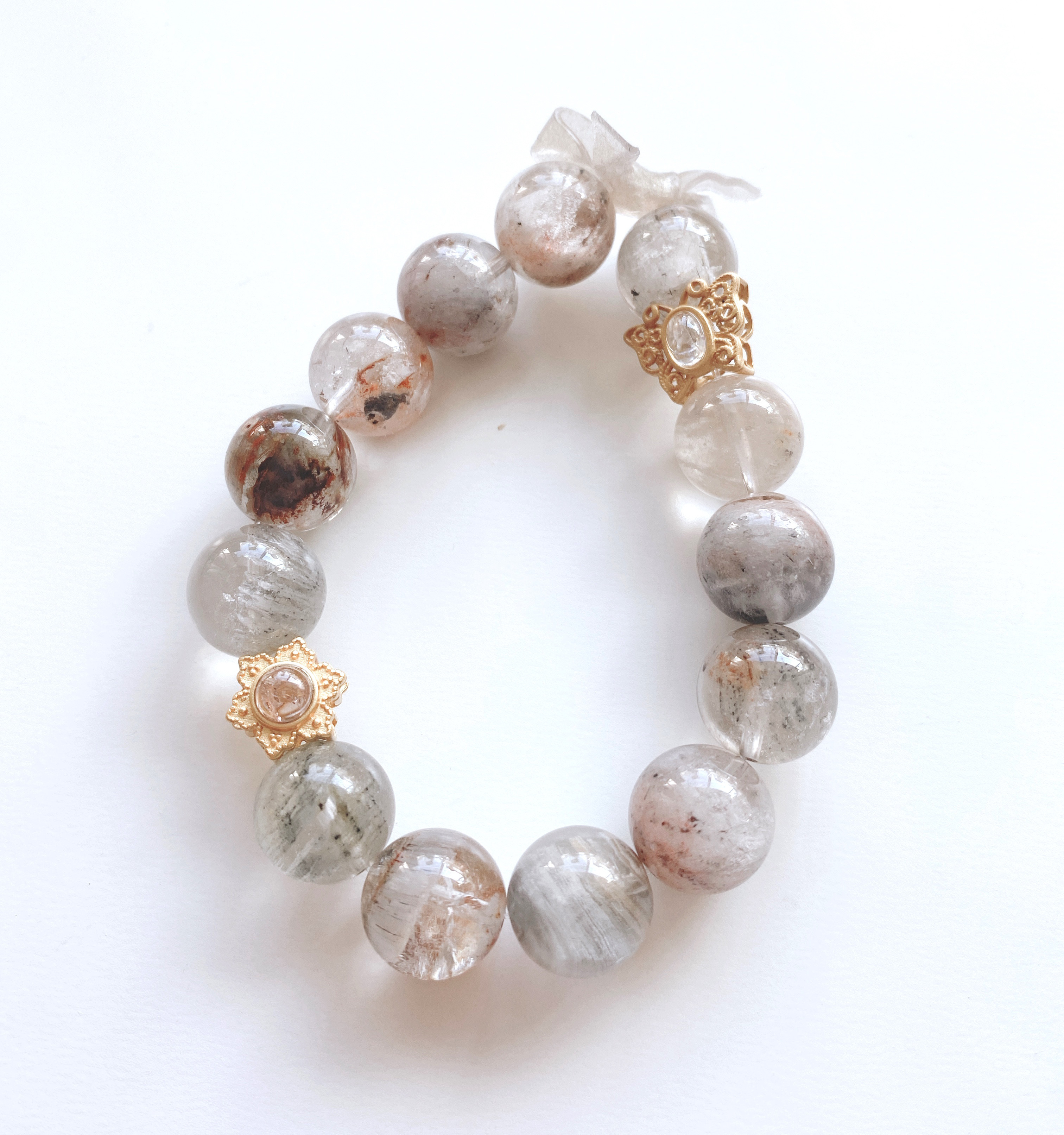 【8-14】秋のお庭で蝶々と遊ぶ　物語の中に入り込んだようなブレスレット