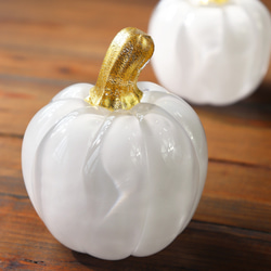 「大人のハロウィンパンプキン(ホワイト)」贈り物 テーブルコーディネート ハロウィーン 飾り 北欧 上品 カボチャ 2枚目の画像