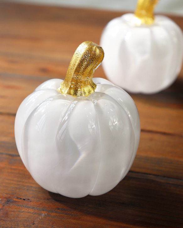 「大人のハロウィンパンプキン(ホワイト)」贈り物 テーブルコーディネート ハロウィーン 飾り 北欧 上品 カボチャ 2枚目の画像