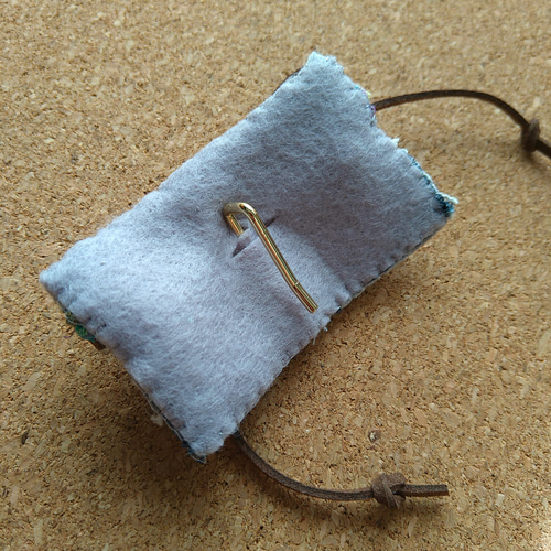 ハンドメイド　デニム　リメイク　ポニーフック　リボン　レザー デニムリメイク ポニーフック 革紐リボン ポニーフック