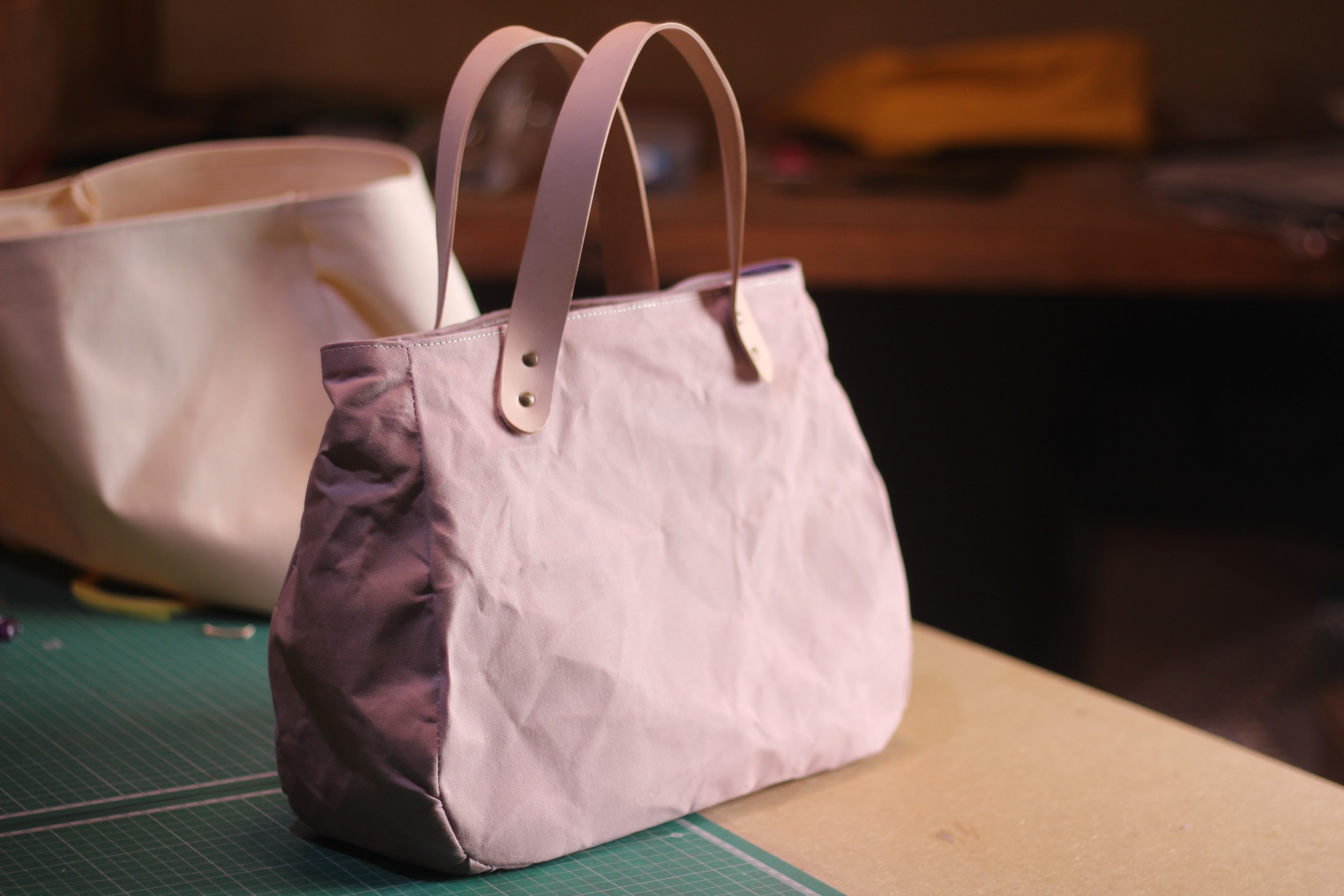 ころんとした形のバッグ　トートバッグ　ハンドメイド