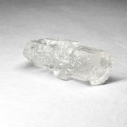 Thomas Gonzaga crystal/トマスゴンサガ産水晶原石26：キー・コンパニオン・セルフヒールド・貫入水晶 2枚目の画像