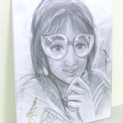 原画 鉛筆画 「メガネのコ」イラストボード 横24.5×縦29㎝ 3枚目の画像