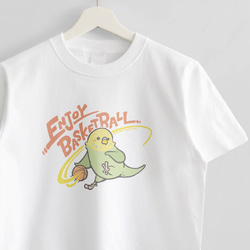 Tシャツ（ENJOY BASKETBALL / ドリブル / セキセイインコ / グリーン） 1枚目の画像