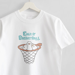 Tシャツ（ENJOY BASKETBALL / ゴールでモフモフ） 1枚目の画像