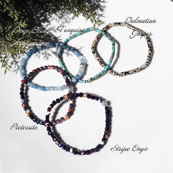 男女皆宜的深藍色海藍寶石串珠手鍊 - Adolfo 第9張的照片