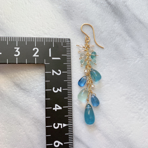 うさねこハンドメイド❇︎フローライトのピアス14kgf うさねこハンドメイド❇︎フローライトのピアス14kgf うさねこ様