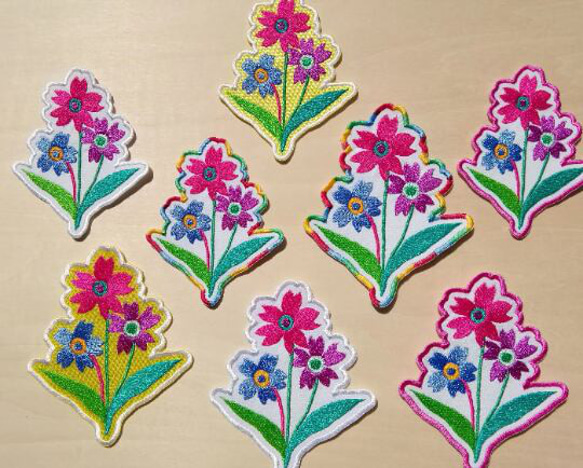 カラフルな花 小サイズ ワッペン 刺繍 アップリケ パッチ 可愛い カワイイ かわいい オリジナル 花束 花 10枚目の画像