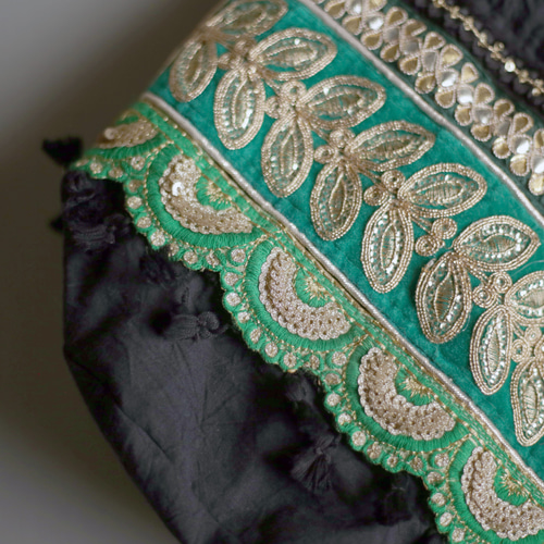 Mサイズ✴︎インドブレード丸底巾着バッグ 刺繍 スパンコール