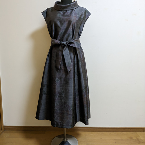 SOLD 着物リメイク ワンピース 大島紬 M〜L ワンピース さらあお SOLD 着物リメイク ワンピース 大島紬 M〜L ワンピース さらあお