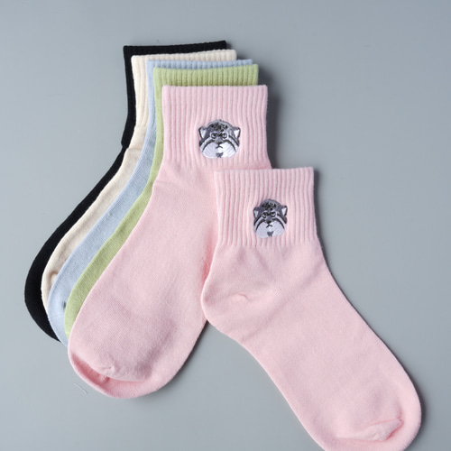 マヌルネコ」刺繍ソックス レディースサイズ 靴下 honok（刺繍専門店