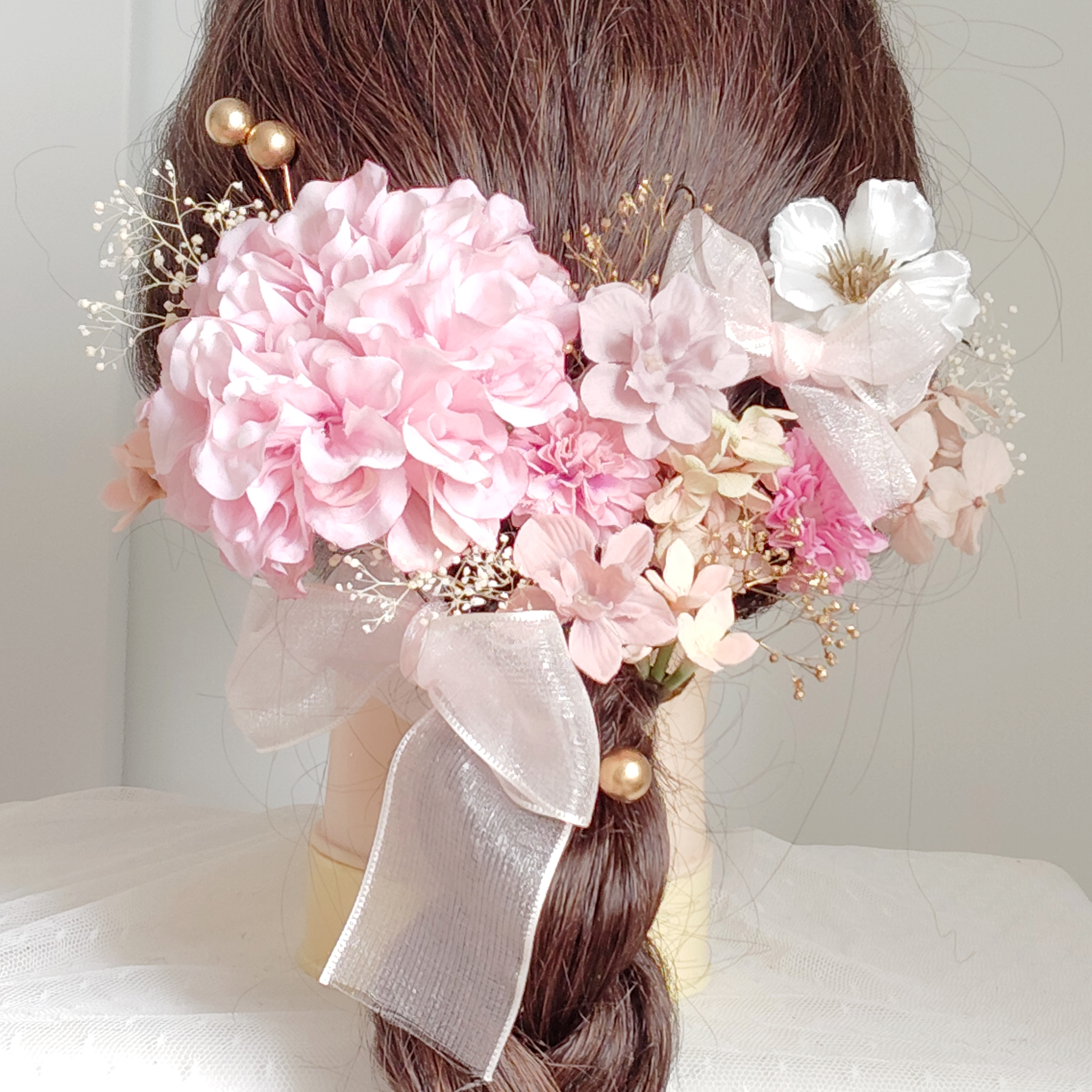 ダリアとリボンのヘッドドレス　洋装にも和装にも　和洋兼用　ウェディング　結婚式 和装髪飾り　成人式　振袖髪飾り　卒業式