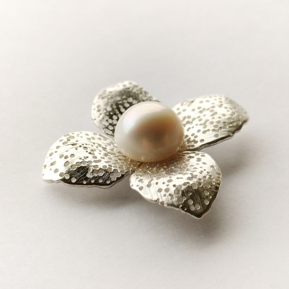 花草植物系列-鏽球花手雕珍珠項鍊 第5張的照片