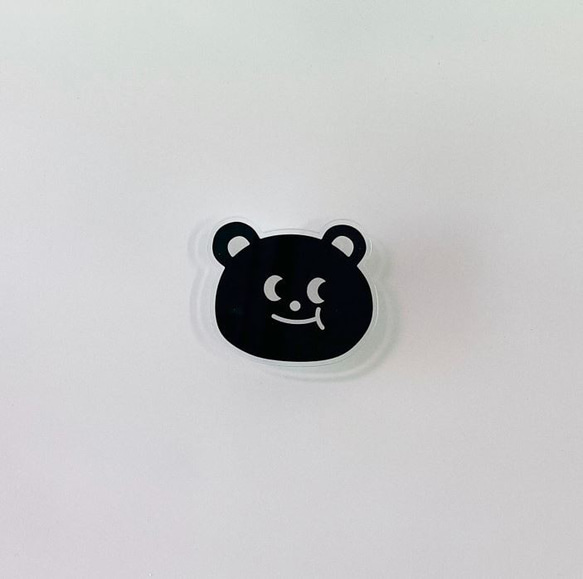 黒いかわいいクマ グリップトーク/ くまちゃん型スマホホルダー / キャラクターアクリルトーク 3枚目の画像