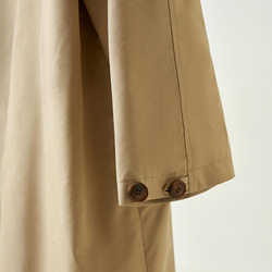 羽織るだけで雰囲気格上げ　フード付きアウター　ロングコート　濃いベージュ　230911-1 9枚目の画像
