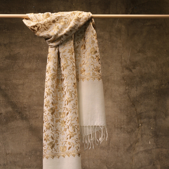 【巻く】大判カシミール刺繍ショール - ホワイトゴールド 巻く 大判カシミール刺繍ショール
