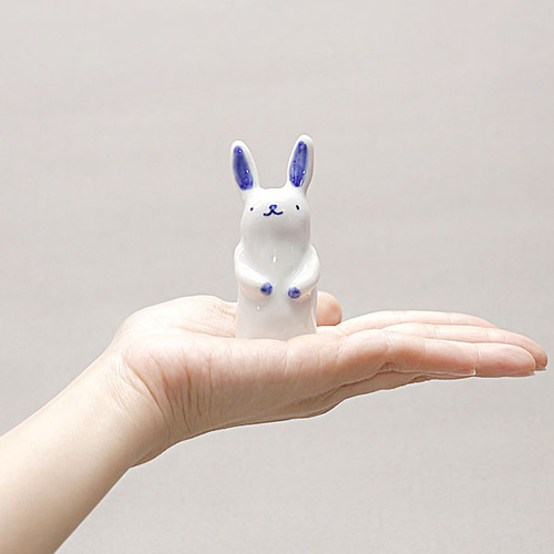 砥部焼 かわいい 「干支 卯」 置物 兎 うさぎ 手作り tsuneoka