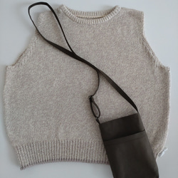 帆布のスマホショルダー　サコッシュ　/　カーキ 4枚目の画像