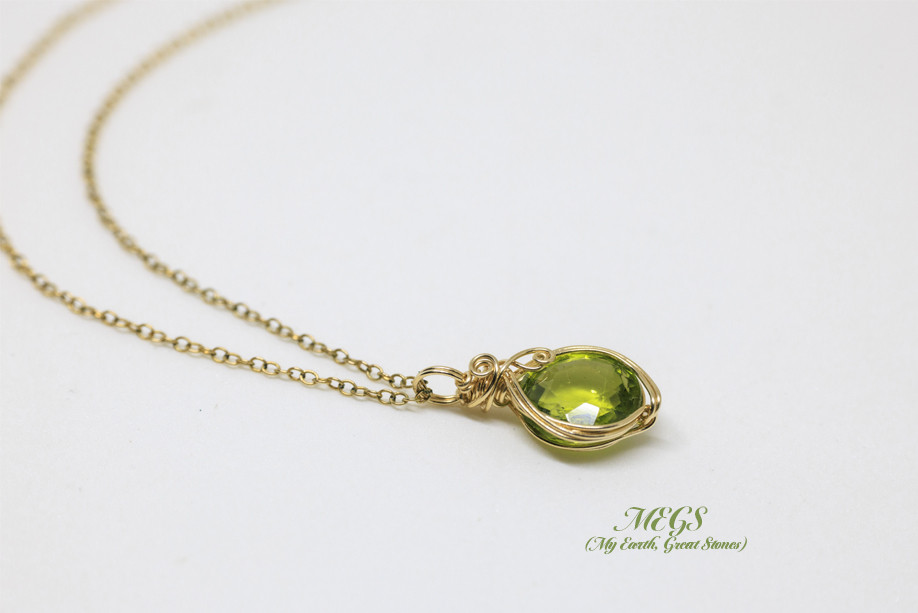 ペリドット　ペリステライト　ペンダントトップ　ワイヤージュエリー ペリドット ～太陽の石 ワイヤーアートペンダントトップ