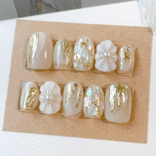 ネイルチップ　ニュアンス　ぷっくりフラワー　マグネット　ブライダルネイル　成人式 ネイルチップ ニュアンス ぷっくりフラワー マグネット