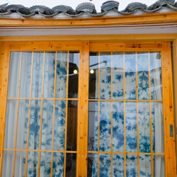 アイスフラワー手染め青染め綿カーテン ドアカーテン オリジナルデザイン 天然草染め オーダーメイド 完成カーテン 5枚目の画像