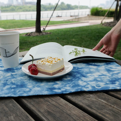 藍色扎染餐墊 草木染藍染方巾小桌布雙面隔熱墊餐巾拍照道具 第5張的照片