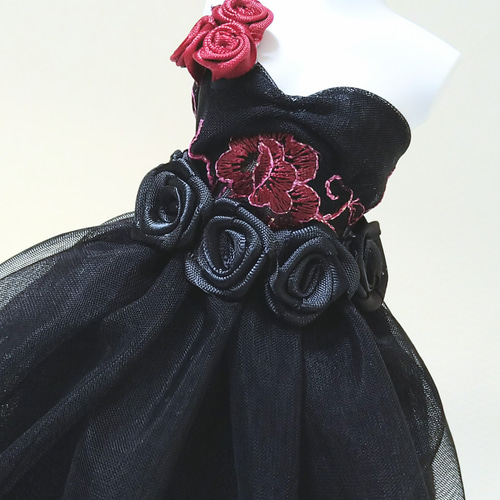 390一点物ミニチュアウェディングドレス 赤と黒 の 薔薇 クラシカル