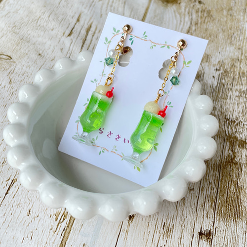 受注生産》シュワシュワ♡メロンソーダのイヤリング／ピアス♡フェイク